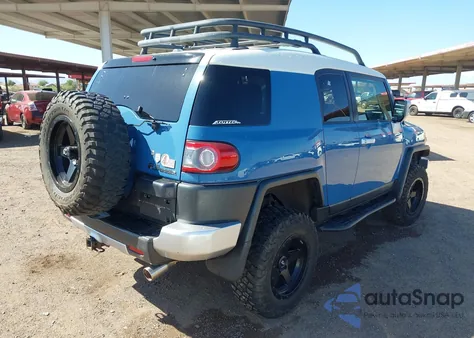 2012 Toyota Fj Cruiser z USA, uszkodzony, nr VIN JTEBU4BFXCK130958